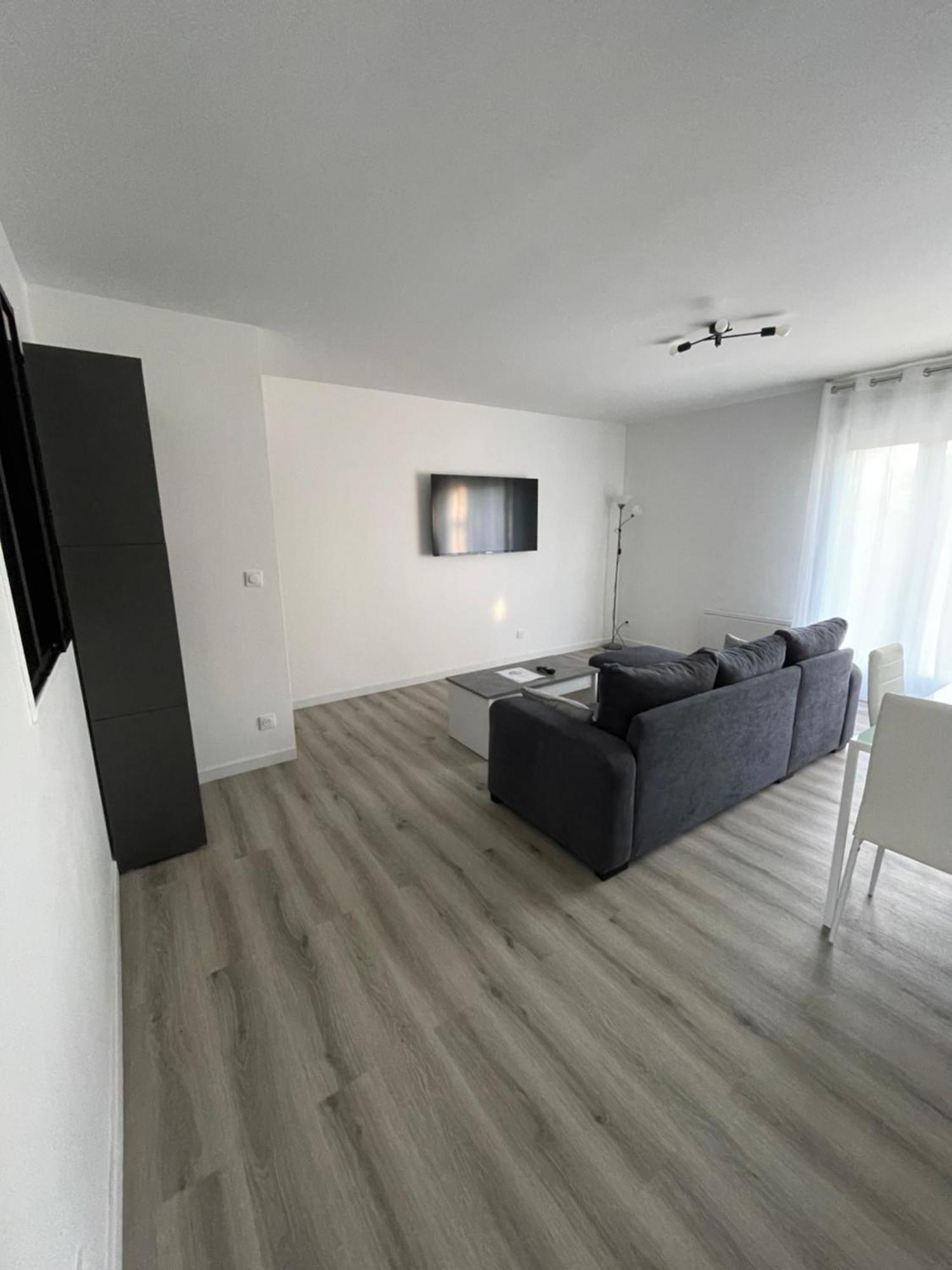 Maison Detente De 100 M2 Uniquement Couple-Famille-Travailleurs Вилпаризи Екстериор снимка