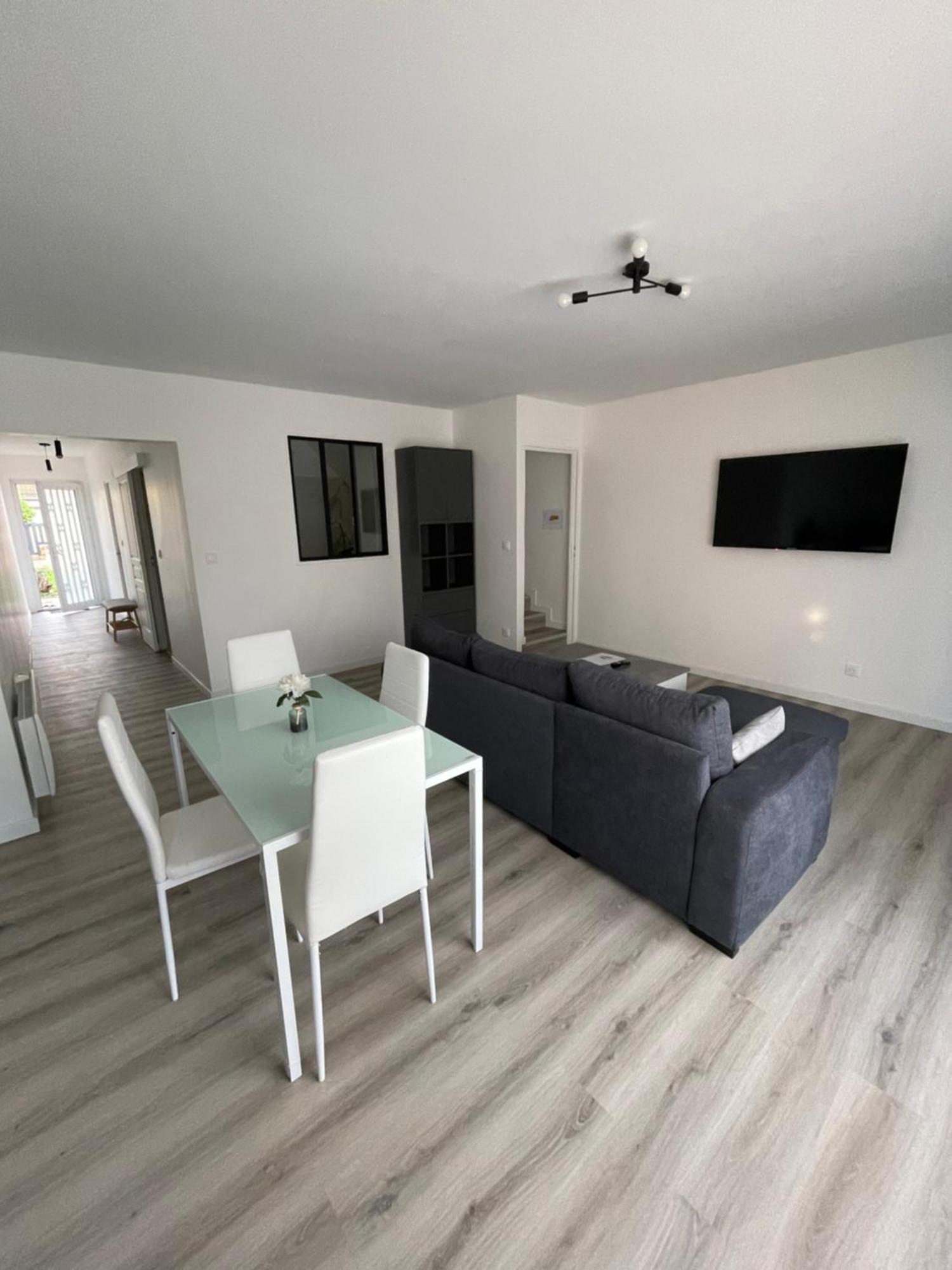 Maison Detente De 100 M2 Uniquement Couple-Famille-Travailleurs Вилпаризи Екстериор снимка